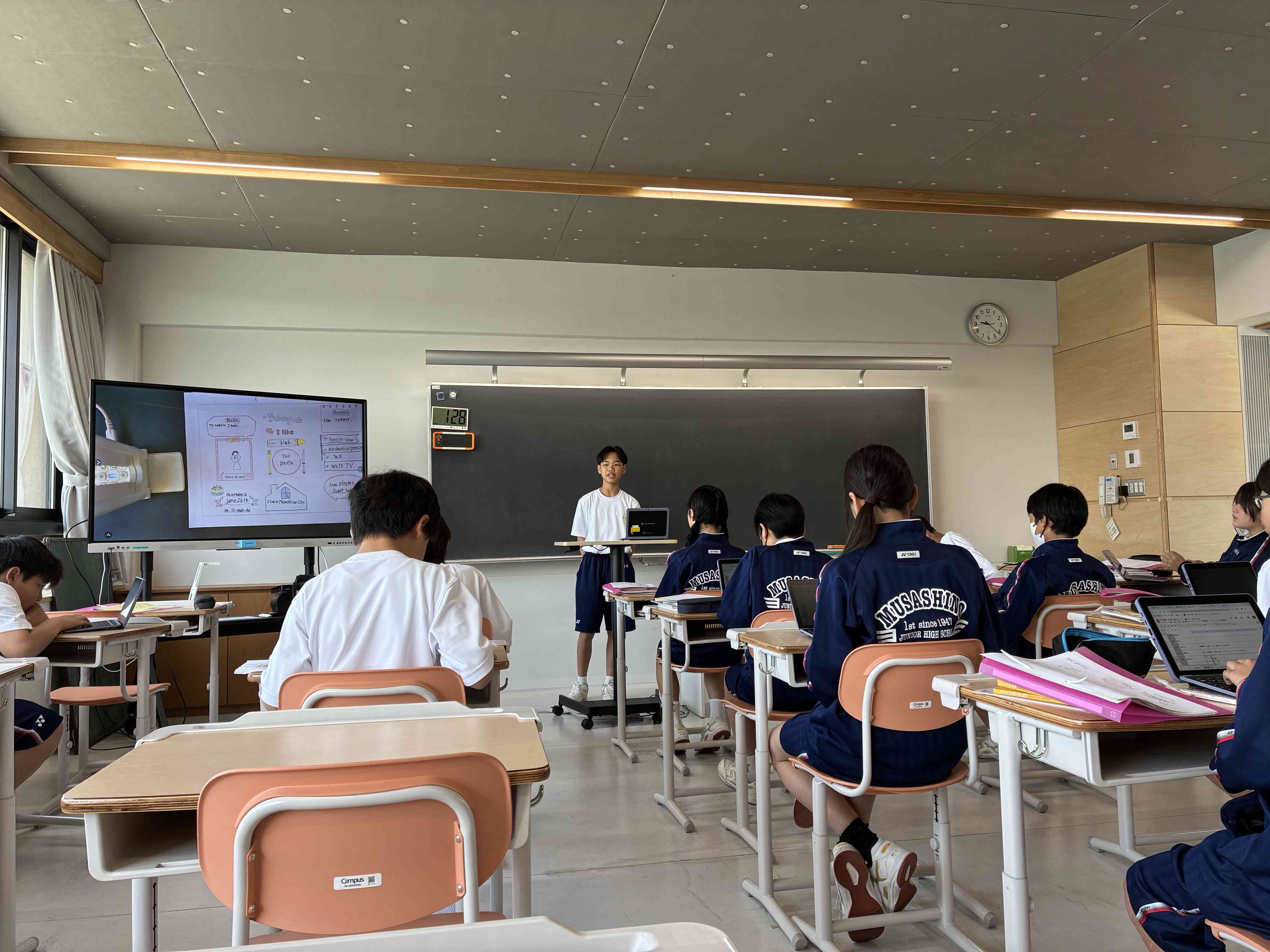 1年　英語発表の様子